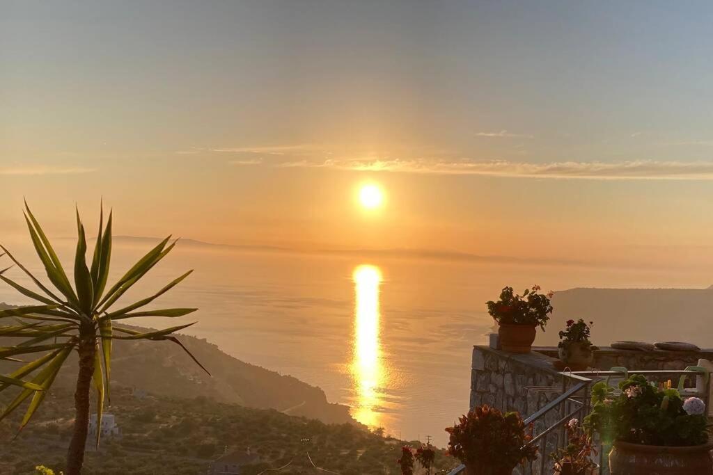 Villa Traditional Tower: Sea View Retreat Areopoli Exterior photo